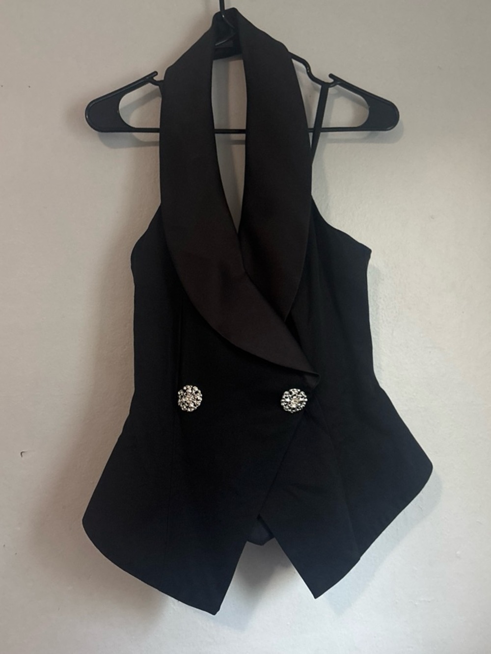 HUE Black Sleeveless Draped Camisole with Embellished Buttons